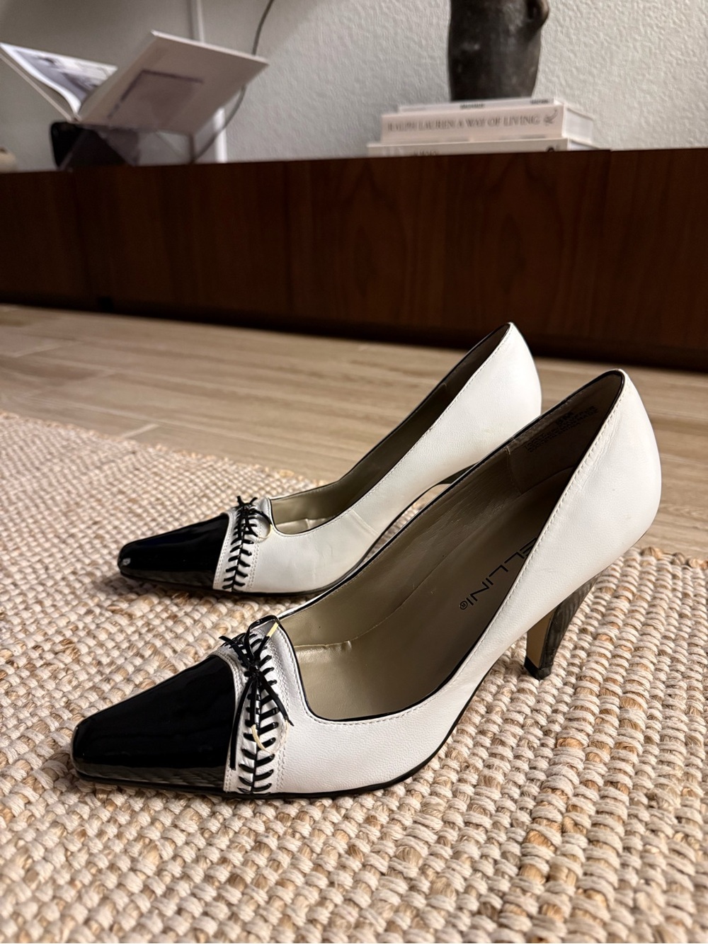 Vintage 90s Bellini Black & White Baseball Stitch Spectator Pumps | Y2K Heels 8M
